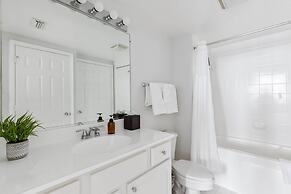 2BR Luxury City Suite With Gym & Pool