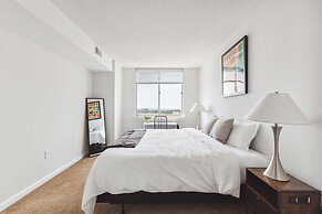 2BR Luxury City Suite With Gym & Pool