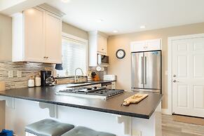 Mutiny Bay Ocean Breeze Retreat by Avantstay