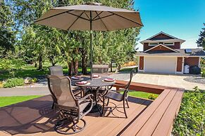 Mutiny Bay Ocean Breeze Retreat by Avantstay