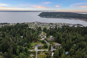 Crows Nest by Avantstay Accessible Home w/ Views