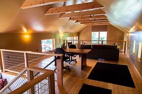 Crows Nest by Avantstay Accessible Home w/ Views