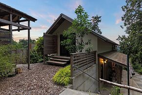 Crows Nest by Avantstay Accessible Home w/ Views