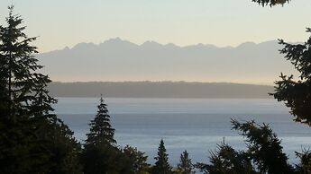 Crows Nest by Avantstay Accessible Home w/ Views