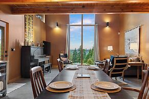 Crows Nest by Avantstay Accessible Home w/ Views