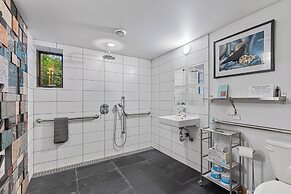 Crows Nest by Avantstay Accessible Home w/ Views