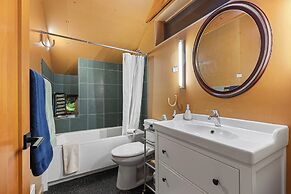 Crows Nest by Avantstay Accessible Home w/ Views