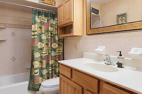 Among the Clouds by Avantstay Views + Hot Tub