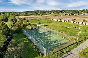 Coastal Chic Beach Condo by Avantstay Balcony