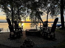 Lake Pulaski Getaway