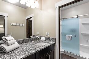 The Yellowstone Hideaway Unit C