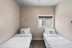 The Yellowstone Hideaway Unit C