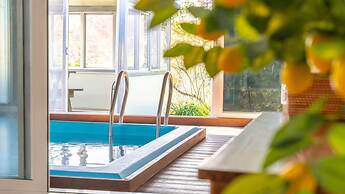 Gyepngju Camino Pool Villa