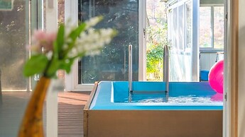 Gyepngju Camino Pool Villa