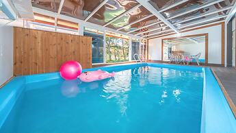 Gyepngju Camino Pool Villa