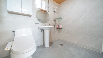 Gyepngju Camino Pool Villa