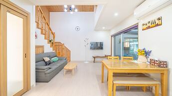 Gyepngju Camino Pool Villa