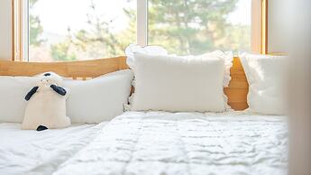 Gyepngju Camino Pool Villa