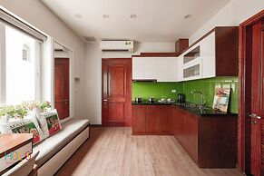 HoLo Central Hanoi - Serviced HomeStay