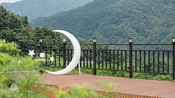 Gapyeong Dalmeong Pool Villa Glamping