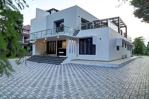 Nadhiyoram River Retreat by Maat Hotels