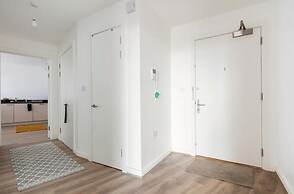 Impeccable 2-bed Apartment in Wembley