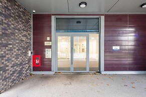 Impeccable 2-bed Apartment in Wembley