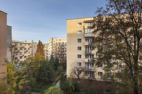 Central Warsaw Apartment by Renters