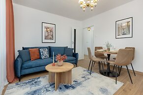 Central Warsaw Apartment by Renters