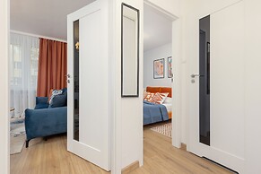 Central Warsaw Apartment by Renters
