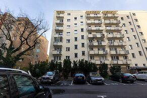 Central Warsaw Apartment by Renters