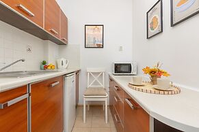 Central Warsaw Apartment by Renters