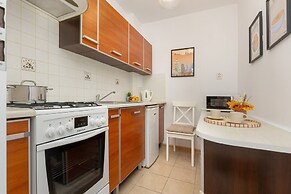 Central Warsaw Apartment by Renters