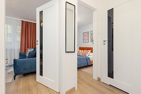 Central Warsaw Apartment by Renters