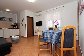 Apartments and Rooms Dino