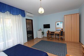 Apartments and Rooms Dino