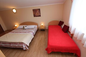 Apartments and Rooms Dino