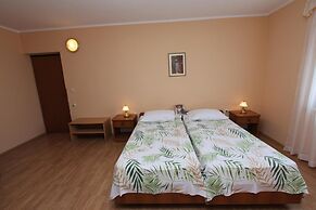 Apartments and Rooms Dino