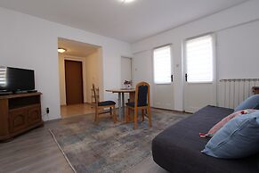 Apartments and Rooms Dino