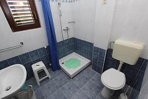 Apartments and Rooms Dino