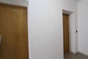 Apartments and Rooms Dino