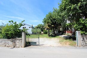 Apartments and Rooms Dino