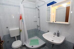 Apartments and Rooms Dino