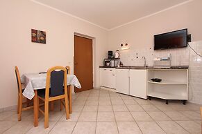 Apartments and Rooms Dino