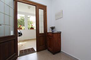 Apartments and Rooms Dino