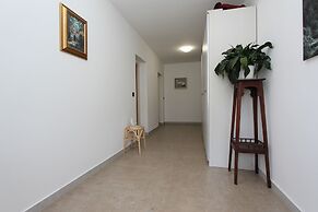 Apartments and Rooms Dino