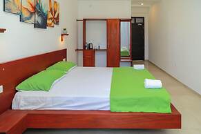 Traveller's Hotel Hikkaduwa