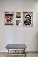 SynPiraeus Apartments & Studios