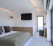 Twinn Downtown Piraeus