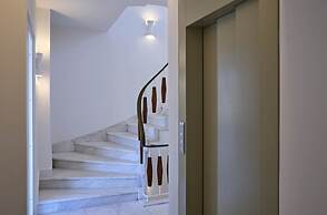 Twinn Downtown Piraeus